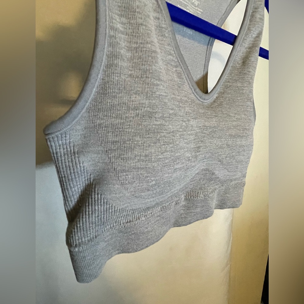 NWOT AnyBody Light Gray Ribbed Racer Back Sports Bra w Padding Size L - Picture 4 of 6